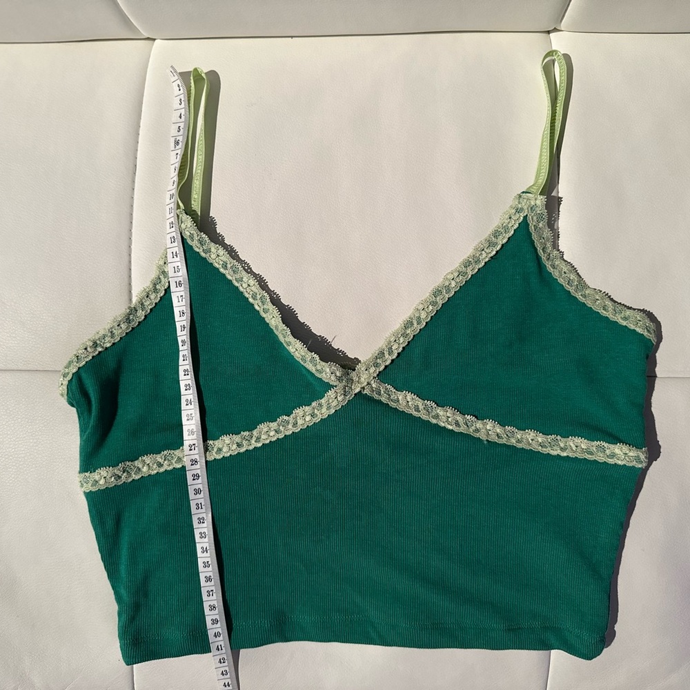 Aritzia Medium Top - Picture 4 of 6